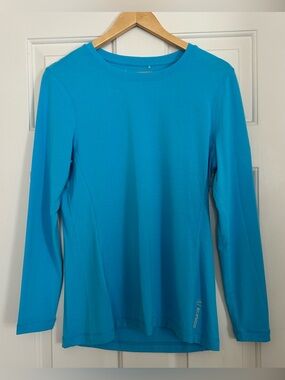 Sunice Women’s Greer Long Sleeve Golf T-shirt Turquoise Size Medium Logo Sleeve